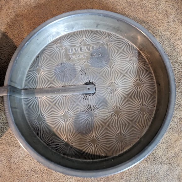 Ovenex N-94-9 & Starburst Cake Pans With Bottom Release - Picture 4 of 6